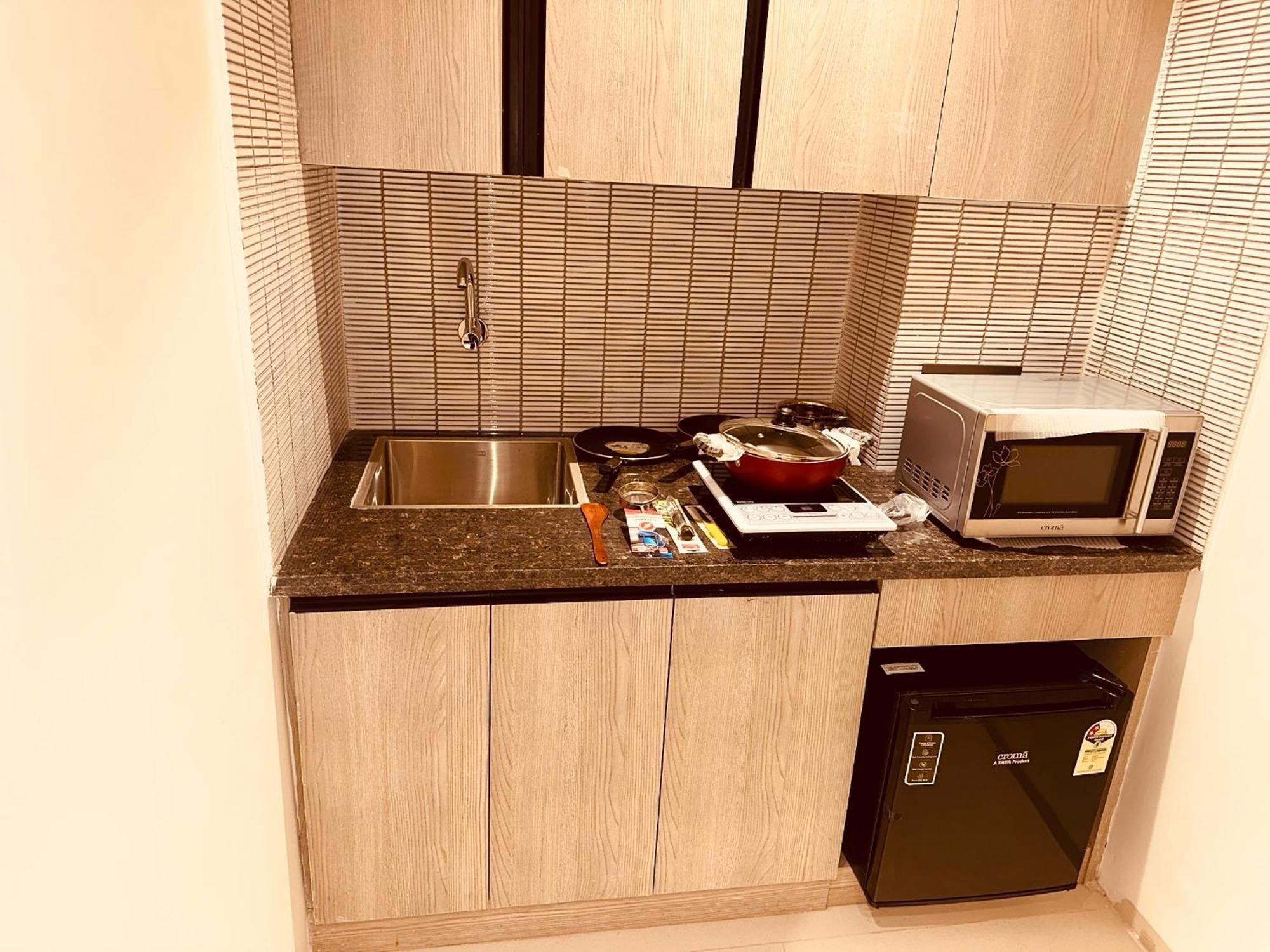 The Lodgers 2 Bhk Serviced Apartment Near Artemis Hospital Sector 57 Gurgaon - Nearest Metro Station Sector 54 Chowk Екстер'єр фото