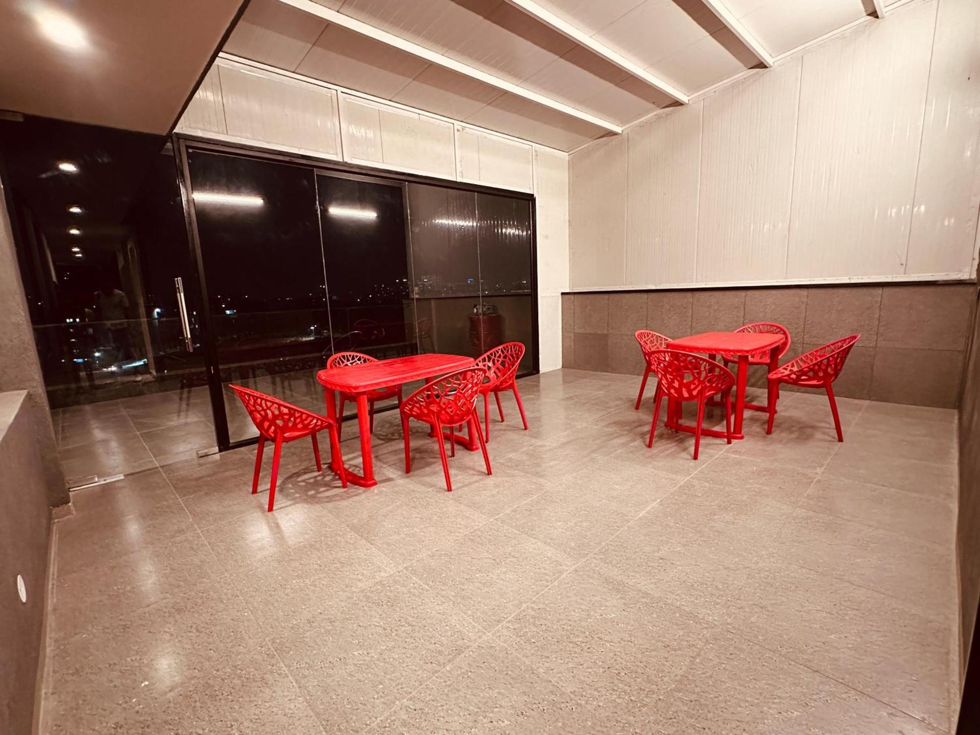The Lodgers 2 Bhk Serviced Apartment Near Artemis Hospital Sector 57 Gurgaon - Nearest Metro Station Sector 54 Chowk Екстер'єр фото